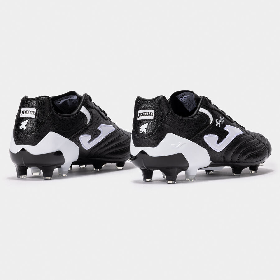 Chuteiras Aguila Cup 24 terreno forme FG preto branco